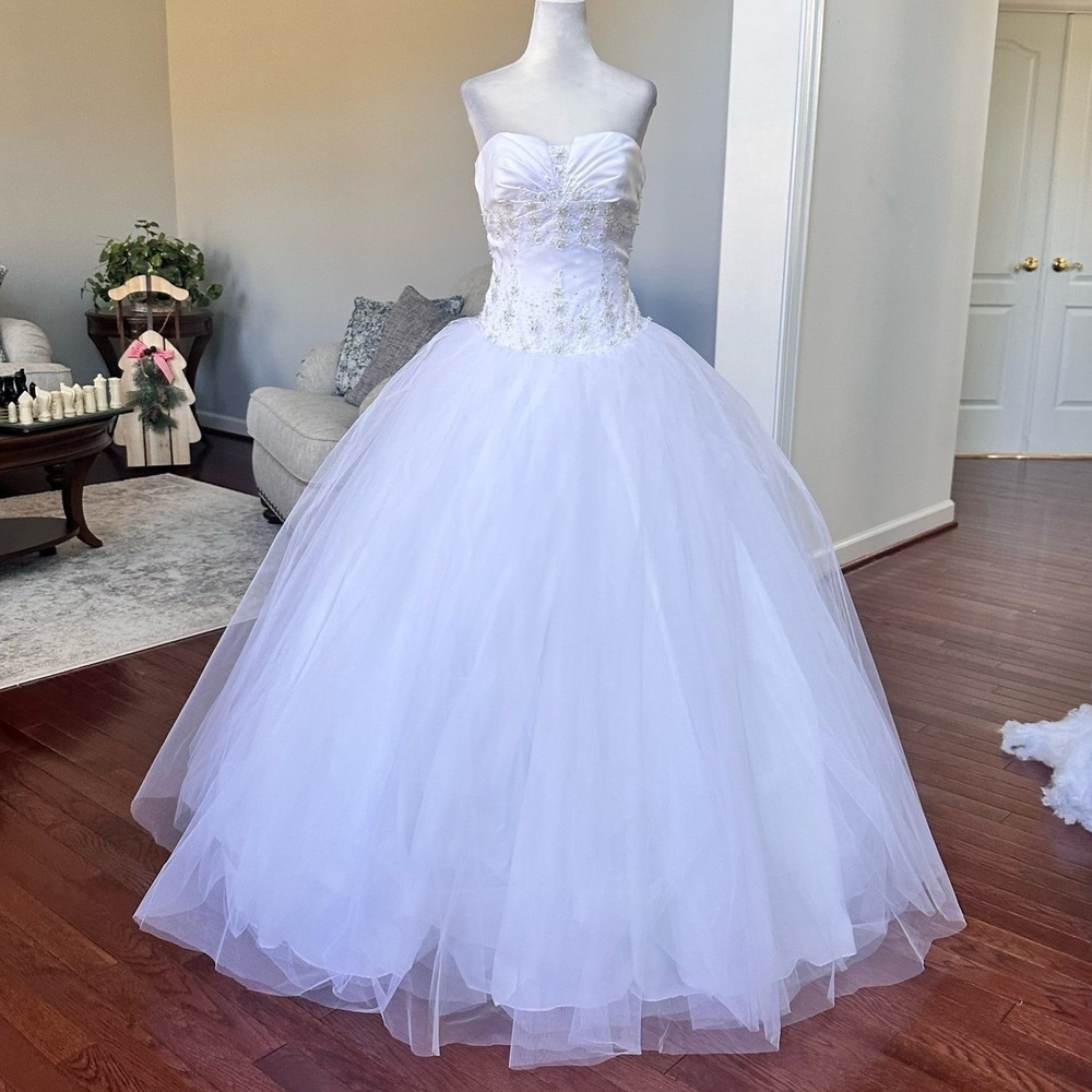 Vintage Forever Yours Strapless Extremely Puffy Layered Tulle‎ Wedding Dress